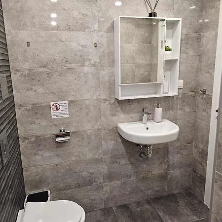 Sunny Hill Konukevi *